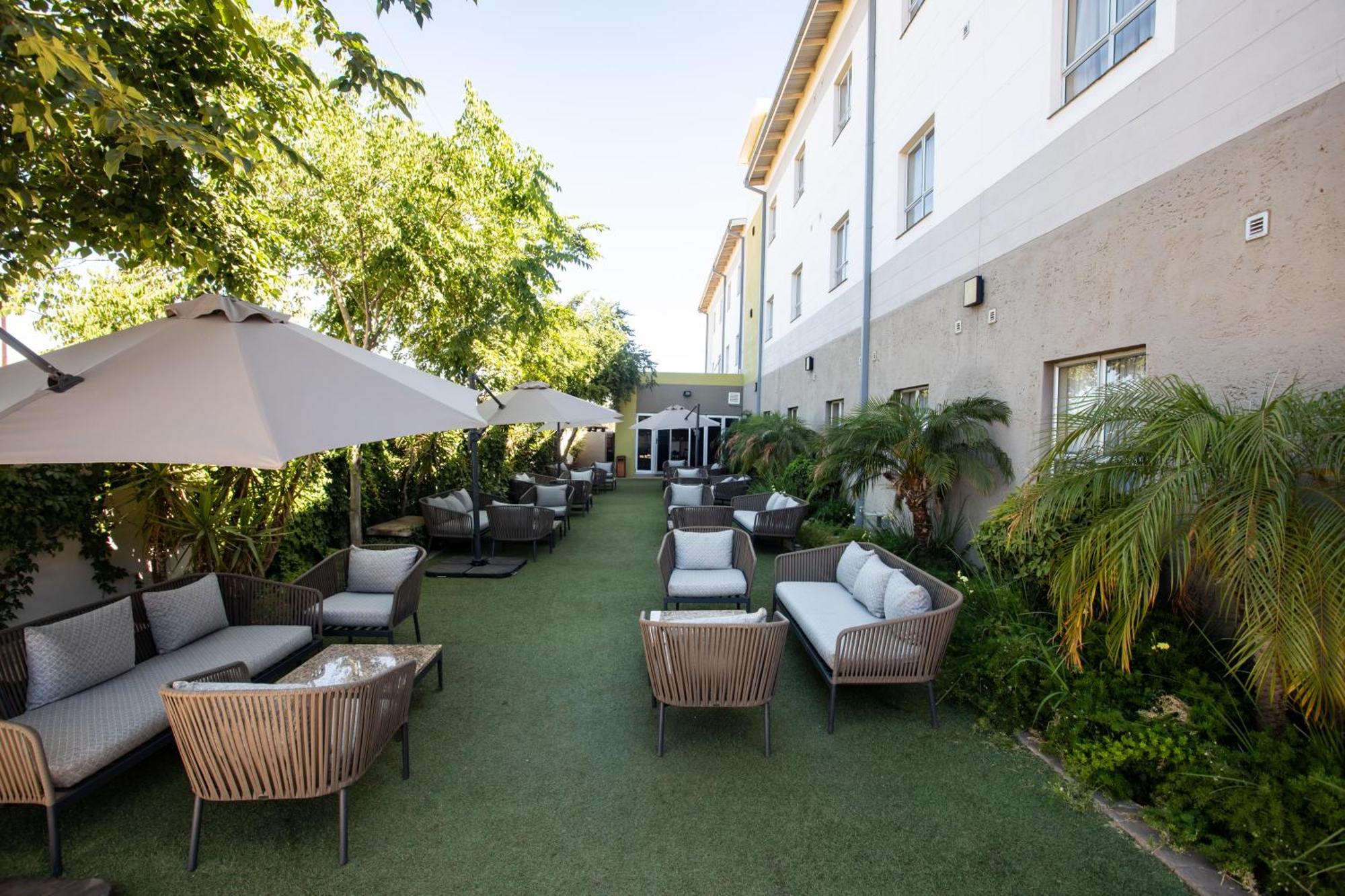 Travelodge Gaborone Bagian luar foto