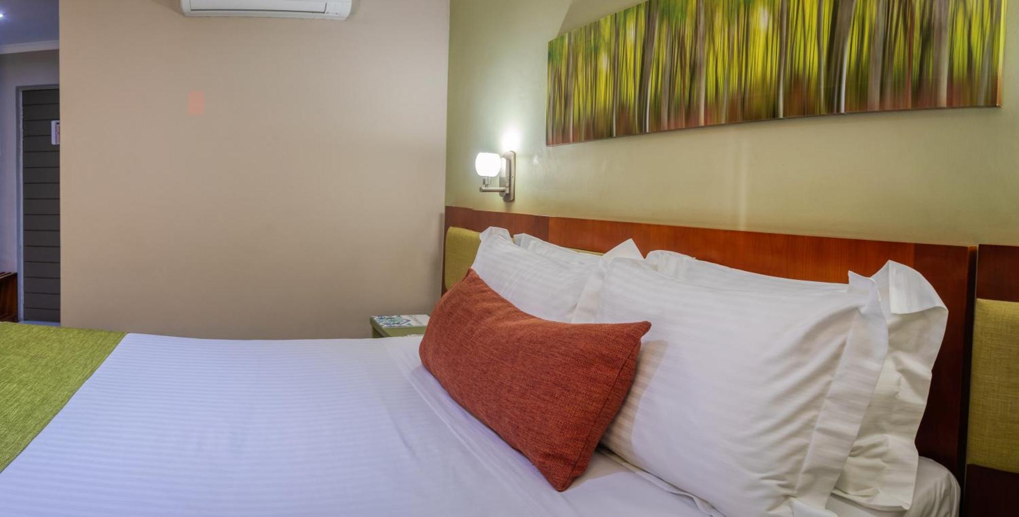 Travelodge Gaborone Bagian luar foto